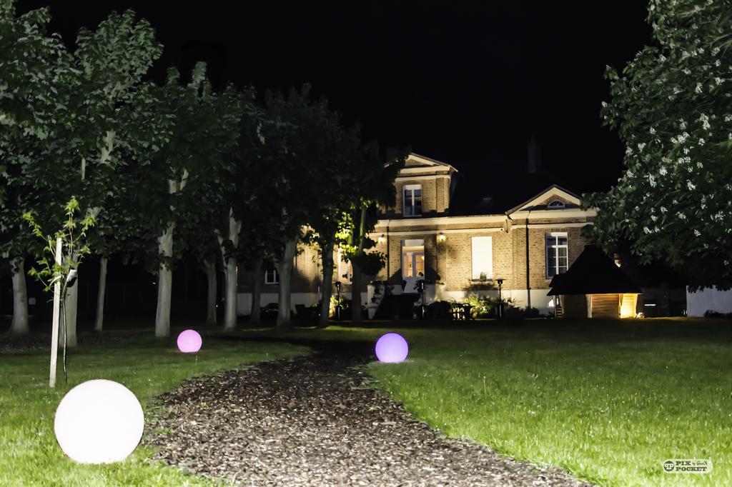 Chateau Des Lumieres Gite Et Gite Insolite Saint-Blimont المظهر الخارجي الصورة